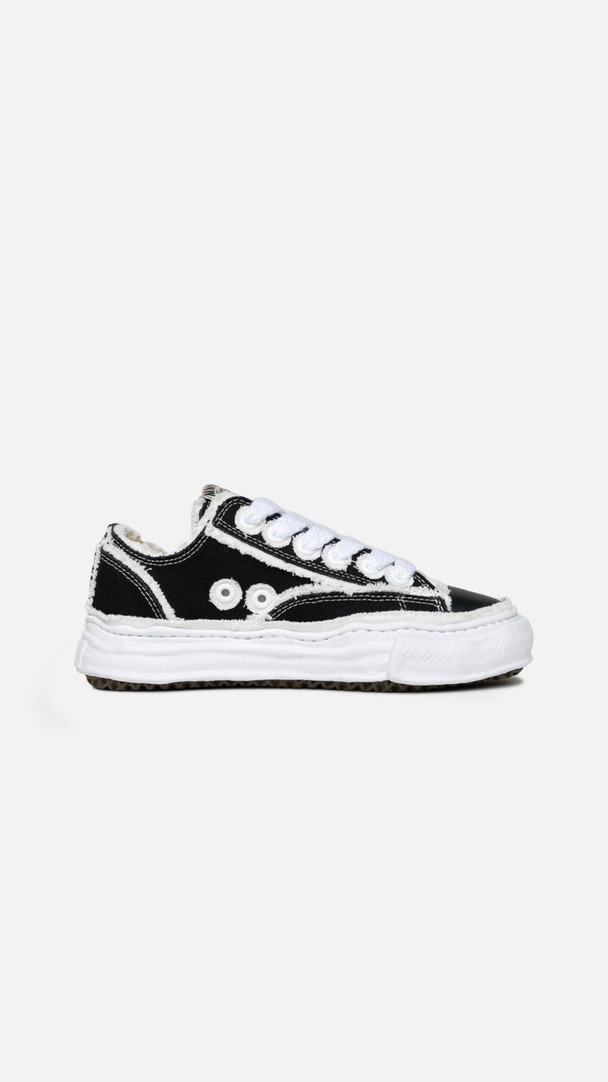 MASON MIHARA | BLACK/WHITE