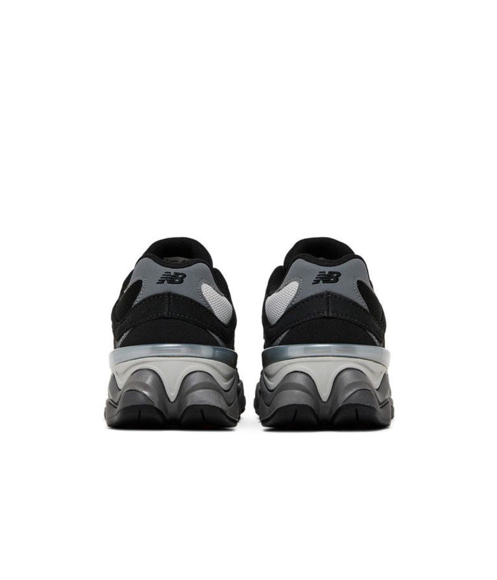 New Balance 9060 - Black Red