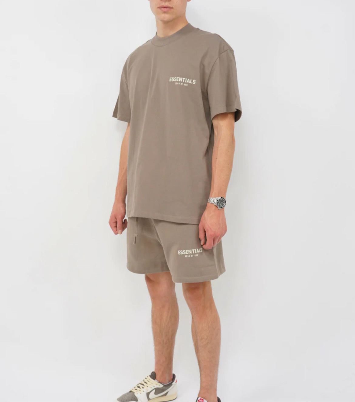ESSENTIALS | חליפה קצרה - Taupe