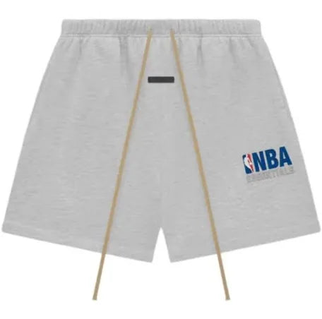 ESSENTIALS NBA | מכנס קצר אפור